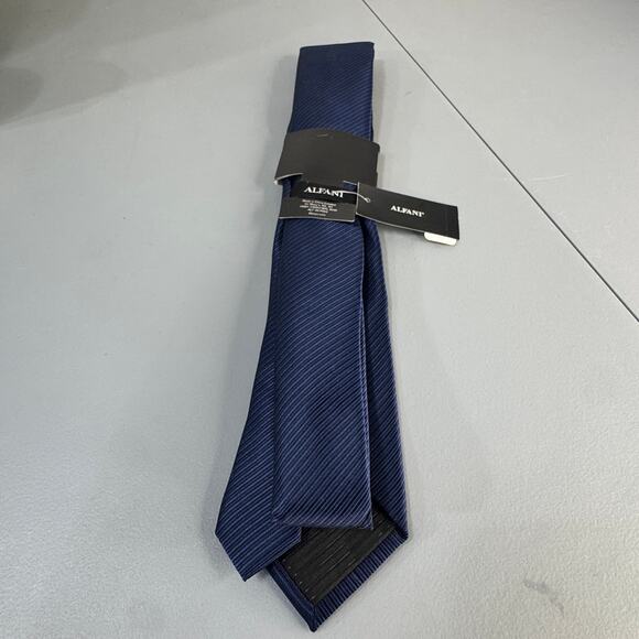 ALFANI ALFATECH Mens Necktie Andree Solid Navy Stain Resistant New - Picture 7 of 9